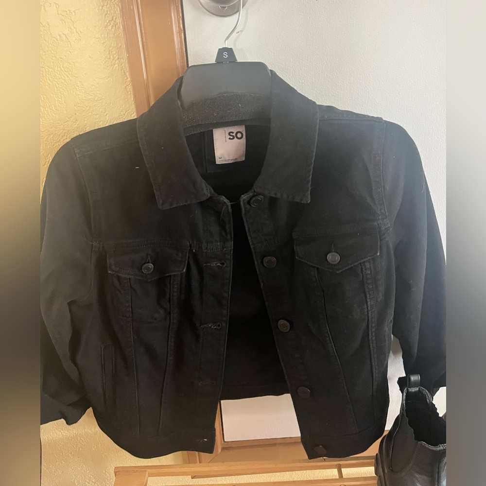 Jacket - Picture 1 of 4